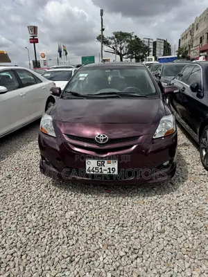 Toyota Yaris Base Sedan 4dr 2010 Brown