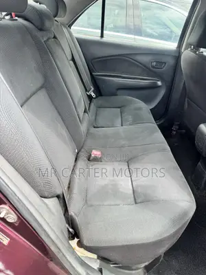 Toyota Yaris Base Sedan 4dr 2010 Brown