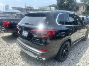 BMW X5 xDrive40i AWD 2020 Black