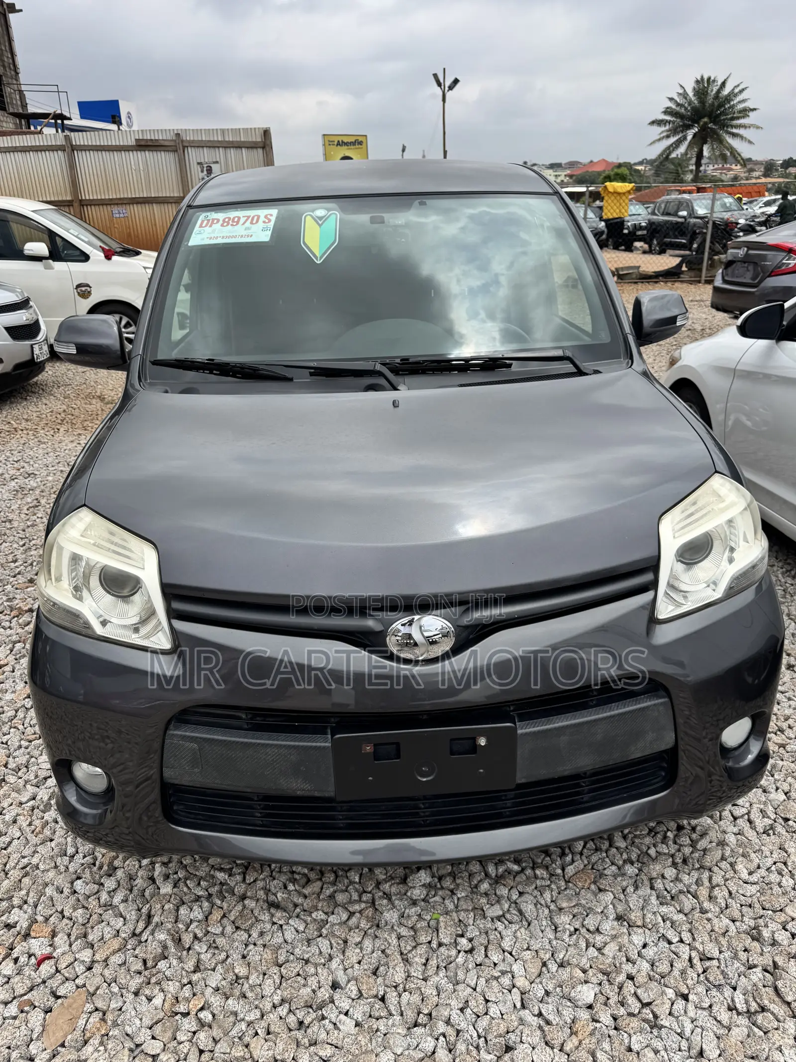 Toyota Sienta 1.5 AWD 2012 Beige