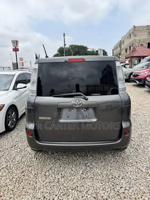 Toyota Sienta 1.5 AWD 2012 Beige