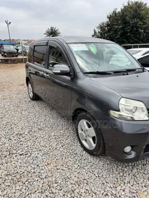 Toyota Sienta 1.5 AWD 2012 Beige
