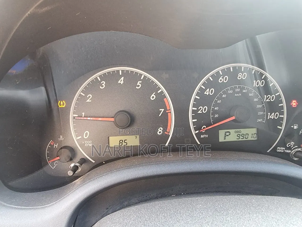 Toyota Corolla 2011 Red