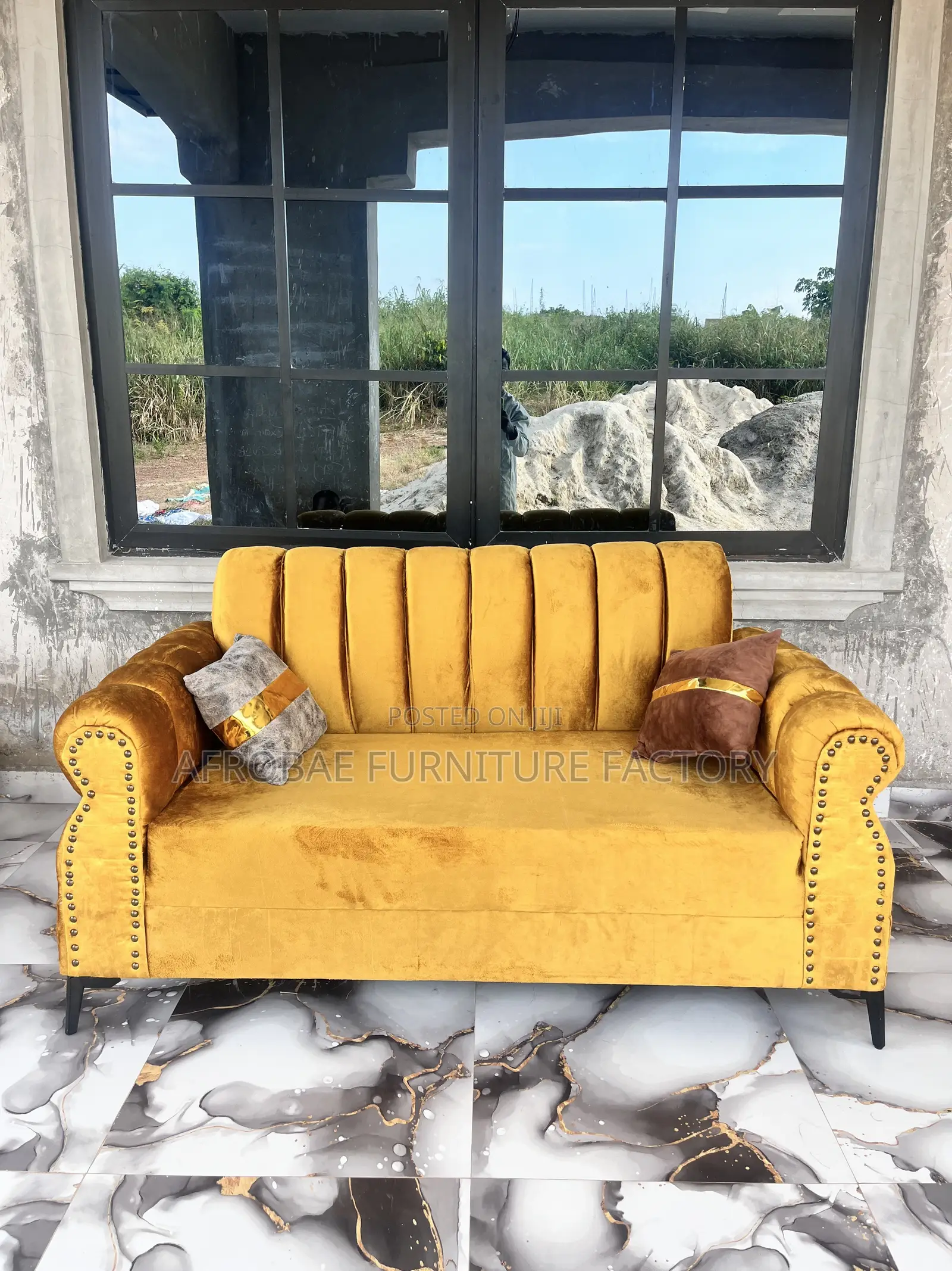 Royal Afro Ascent 2in1 Sofa Chair