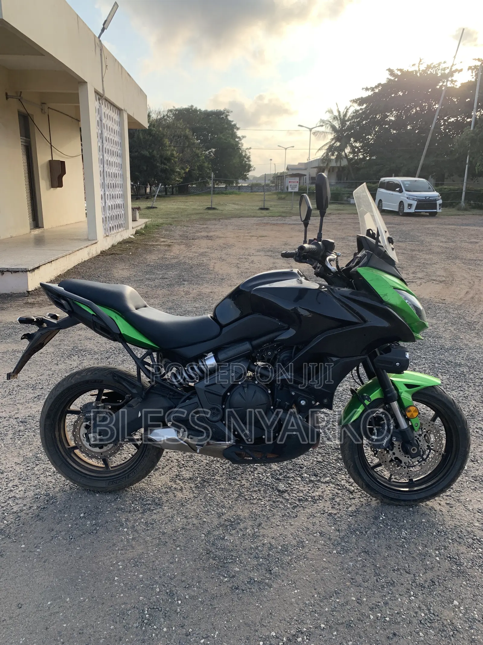 Kawasaki Versys 650 2023 Green