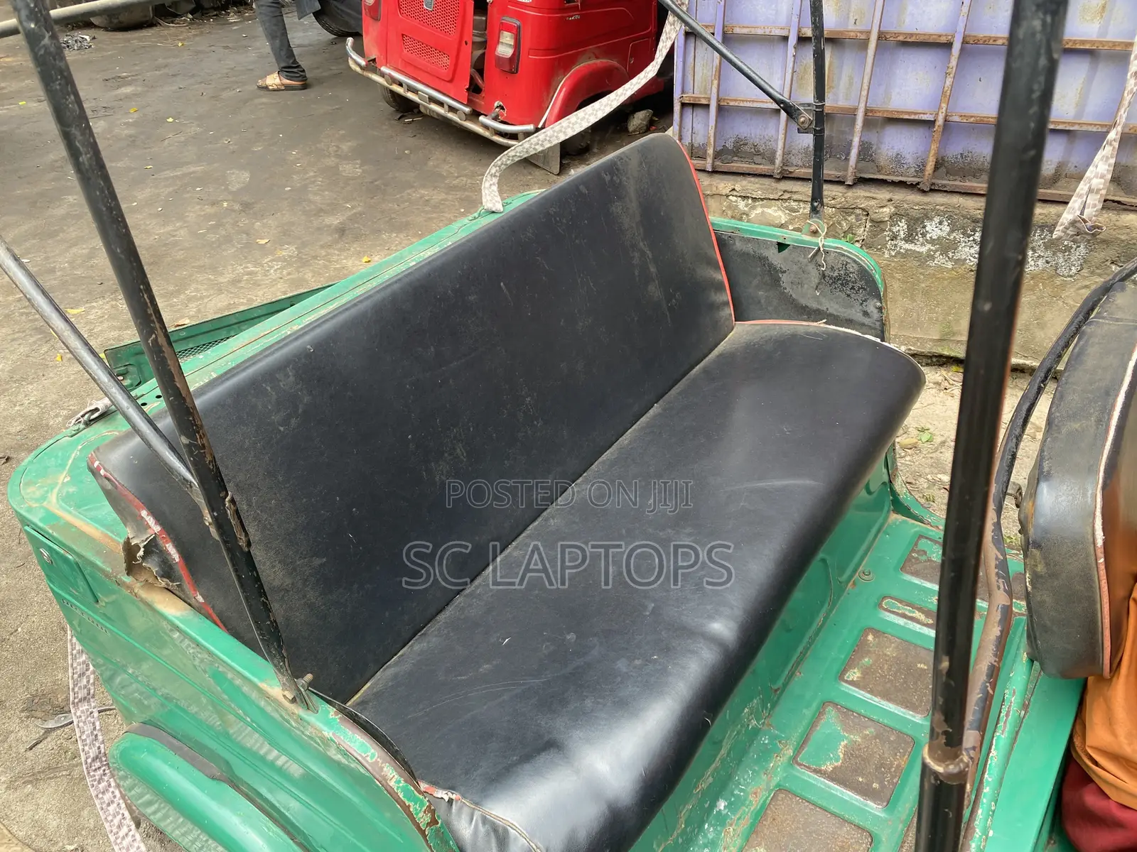 Bajaj RE 2020 Green