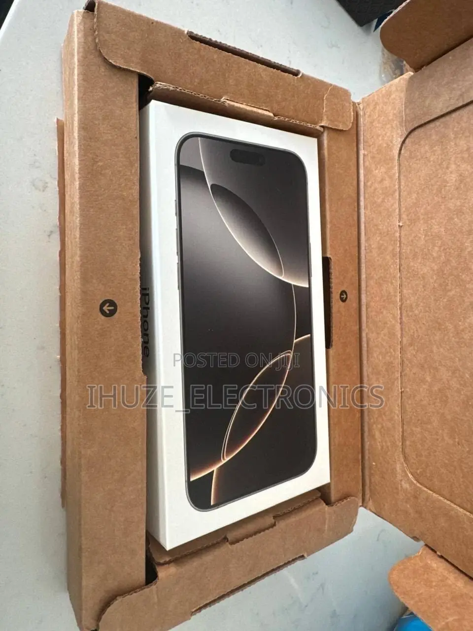 New Apple iPhone 16 Pro Max 256 GB Gold