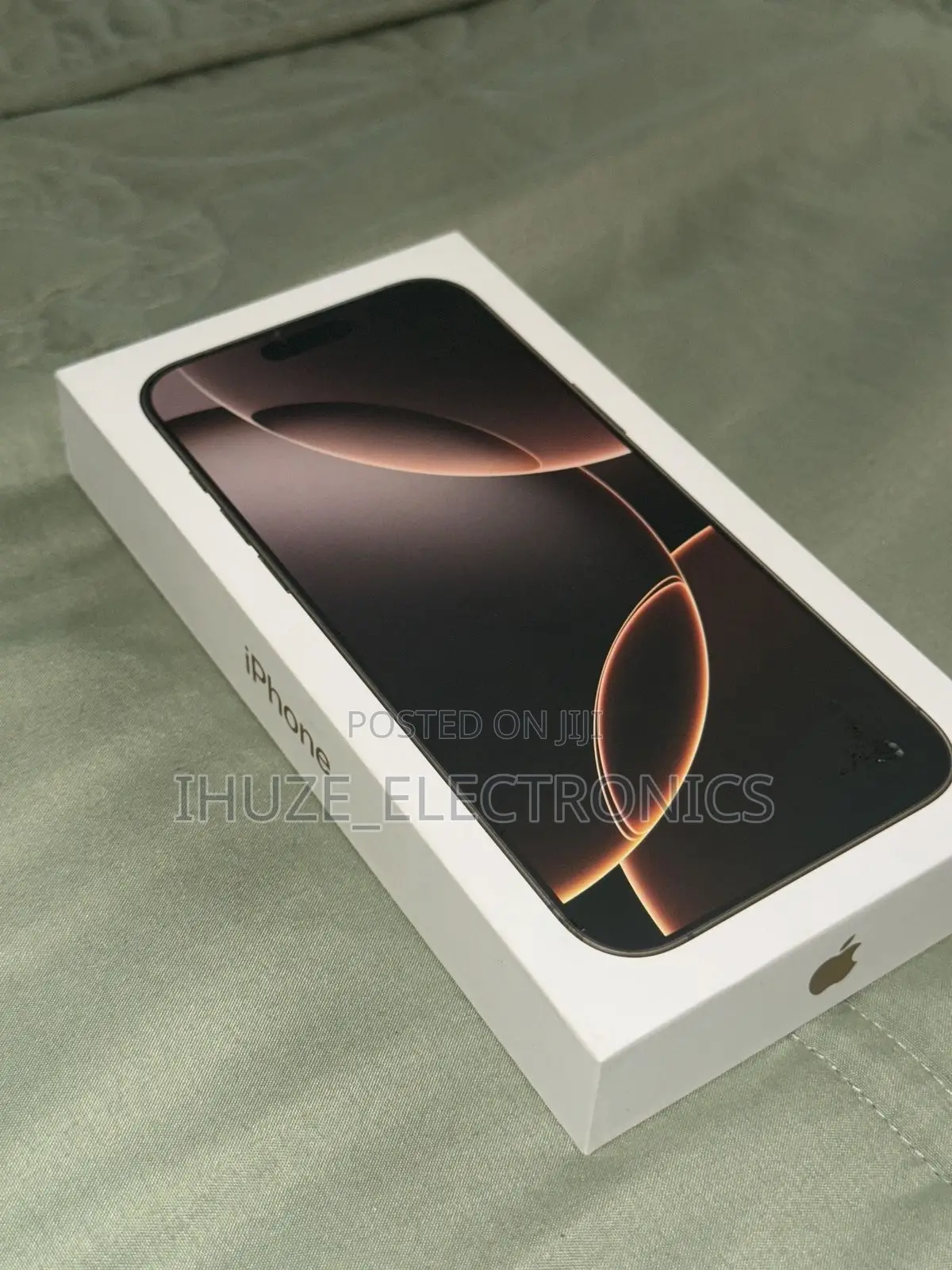 New Apple iPhone 16 Pro Max 256 GB Gold