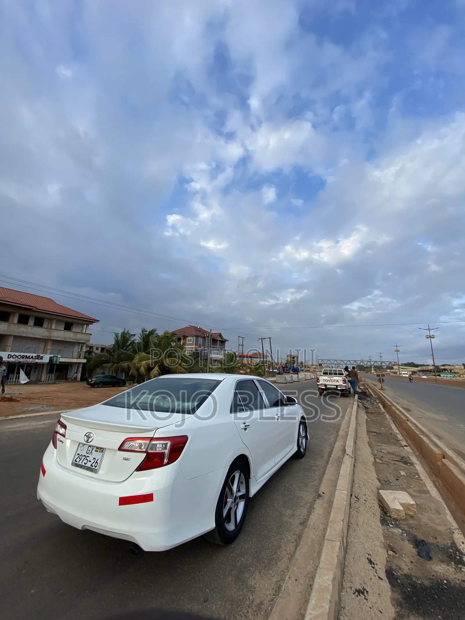 Toyota Camry L 4dr Sedan (2.5L 4cyl 6A) 2014 White