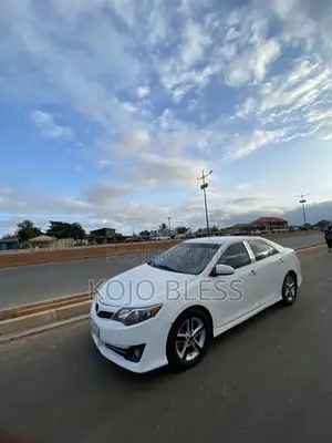 Toyota Camry L 4dr Sedan (2.5L 4cyl 6A) 2014 White
