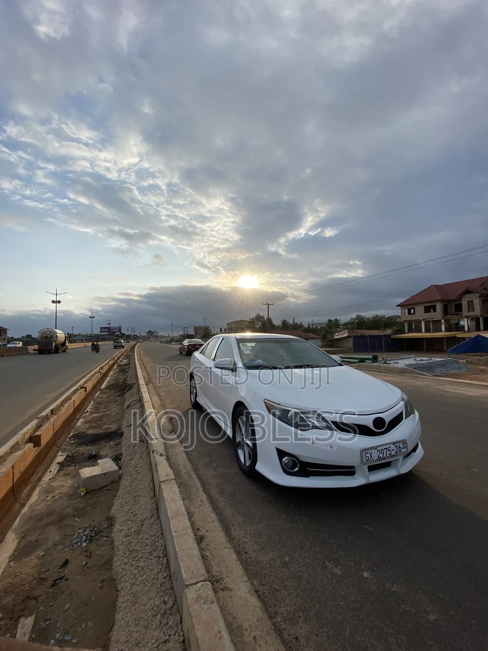 Toyota Camry L 4dr Sedan (2.5L 4cyl 6A) 2014 White