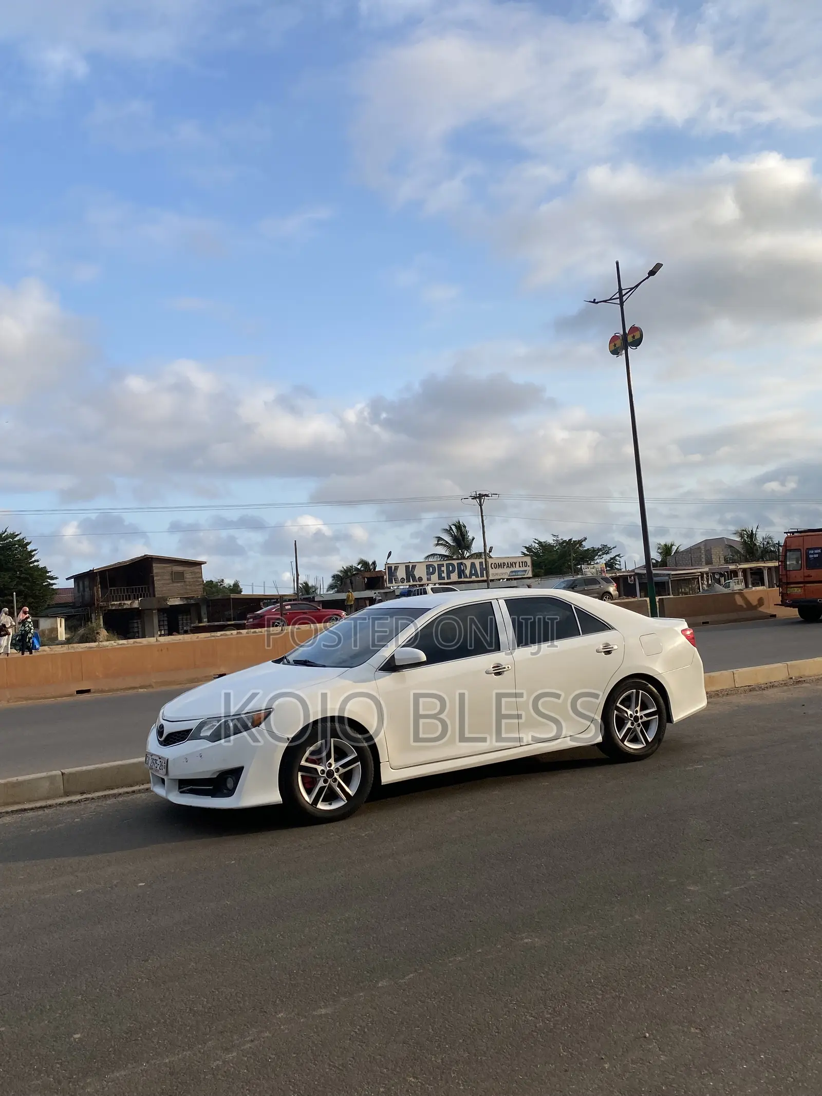 Toyota Camry L 4dr Sedan (2.5L 4cyl 6A) 2014 White