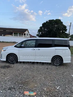 Toyota Voxy 2015 White