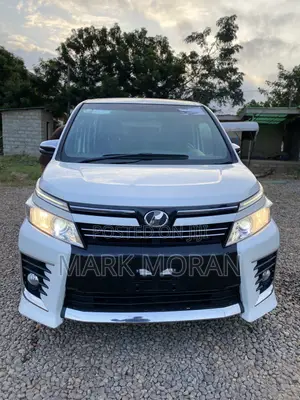 Toyota Voxy 2015 White