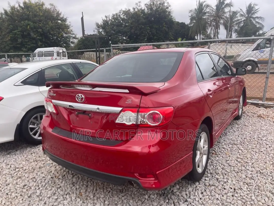 Toyota Corolla S Special Edition 4dr Sedan (1.8L 4cyl 4A) 2013 Red