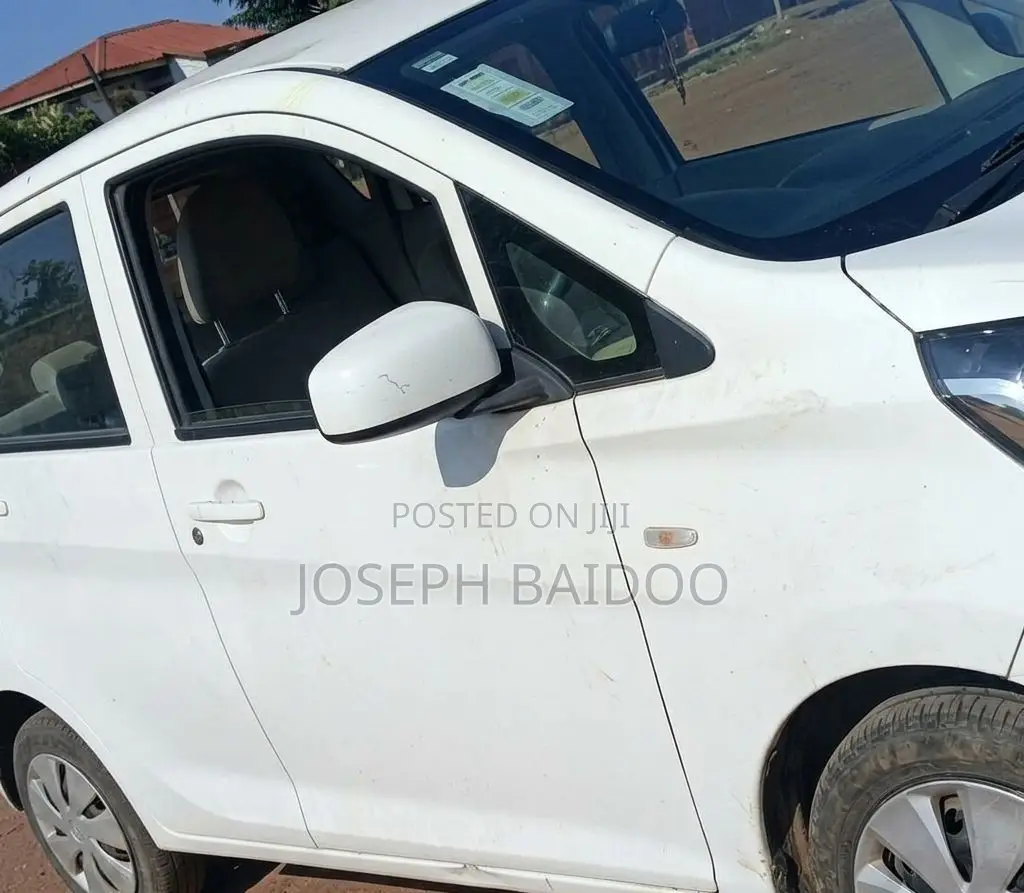 Mitsubishi EK Wagon 660 FWD 2015 White