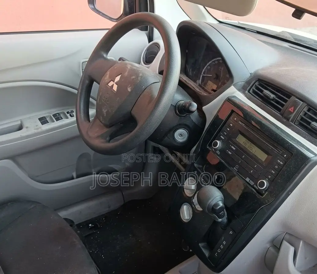 Mitsubishi EK Wagon 660 FWD 2015 White