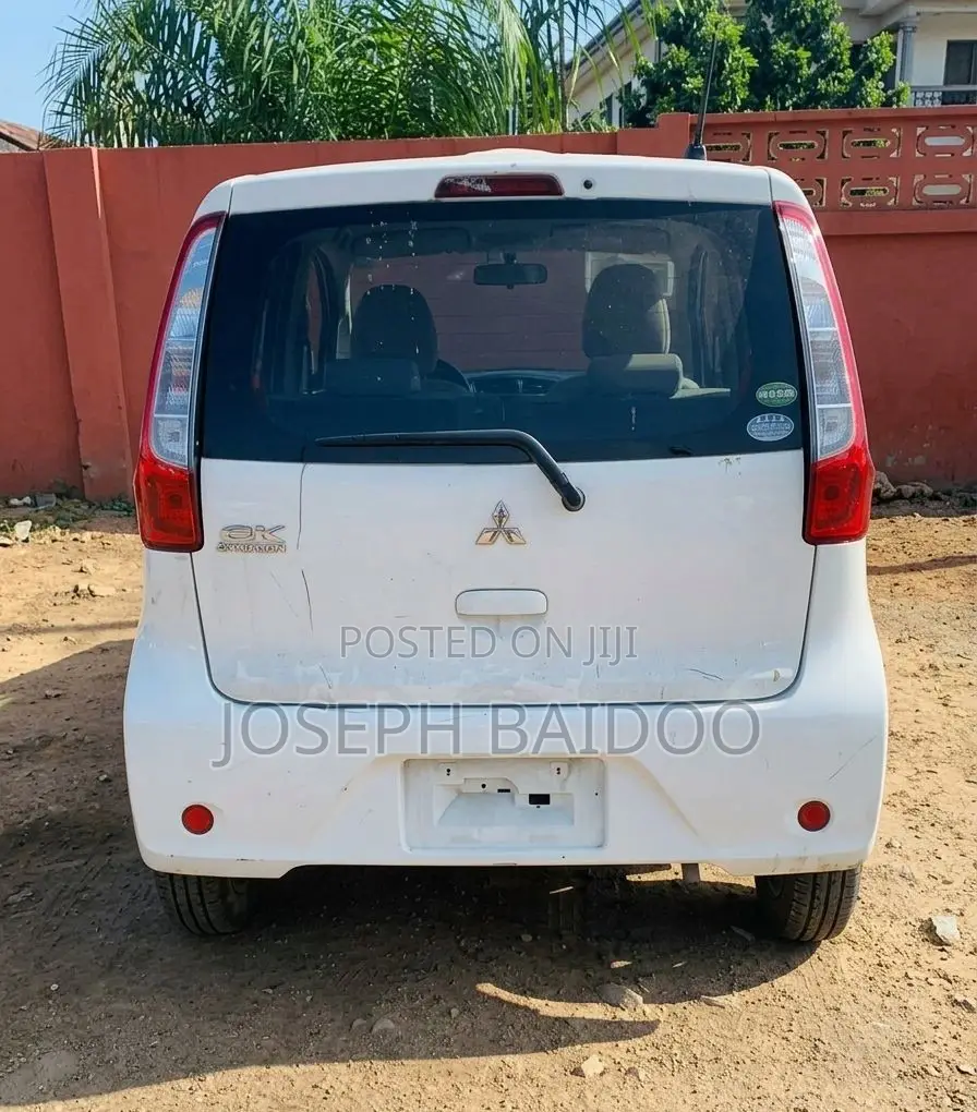 Mitsubishi EK Wagon 660 FWD 2015 White