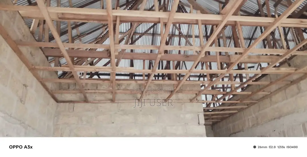 5bdrm House in Sekyere Kumawu for sale