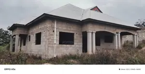 5bdrm House in Sekyere Kumawu for sale