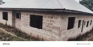 5bdrm House in Sekyere Kumawu for sale