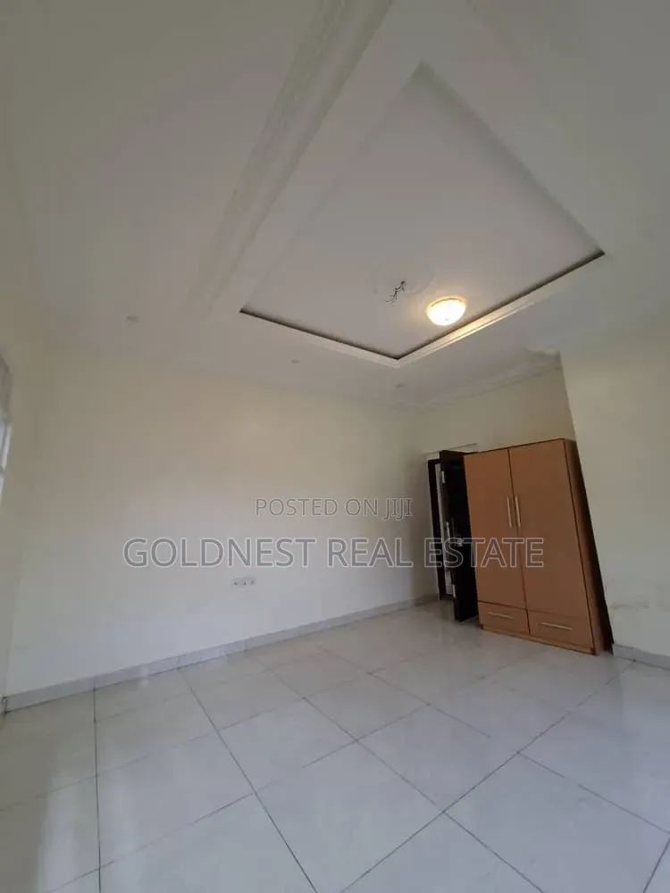 3bdrm Apartment in SDA Area for rent