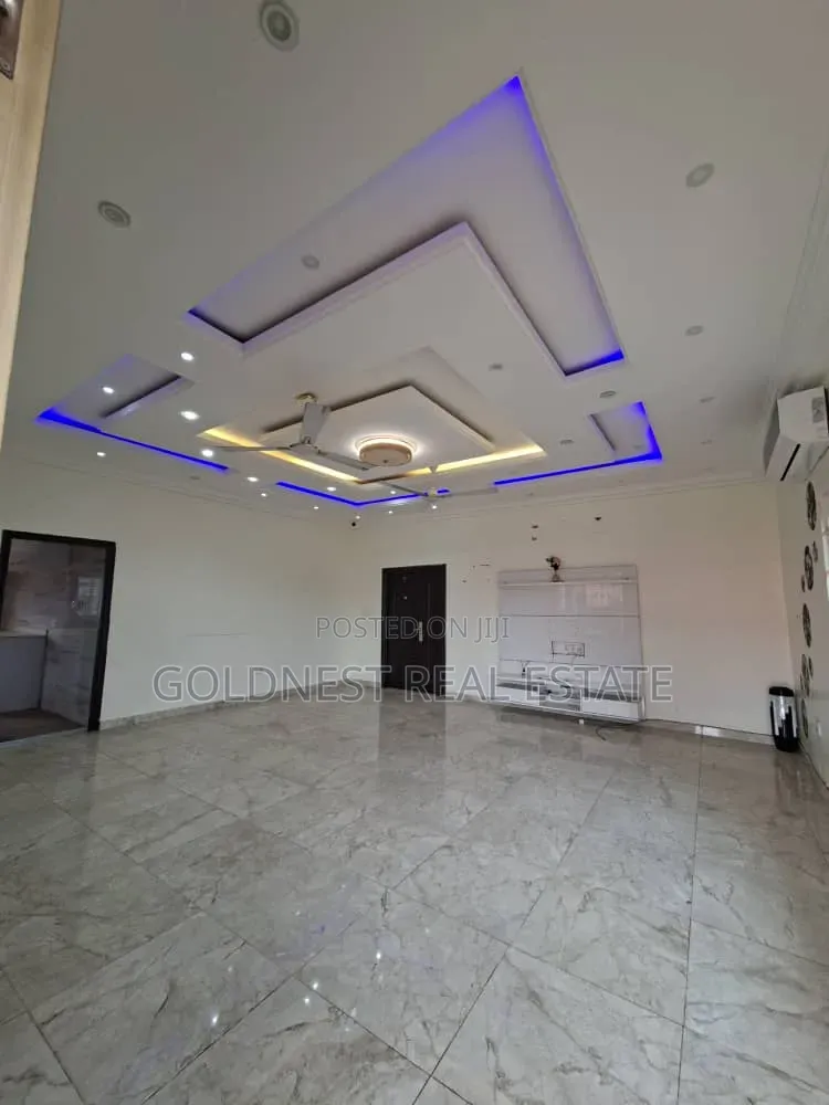 3bdrm Apartment in SDA Area for rent