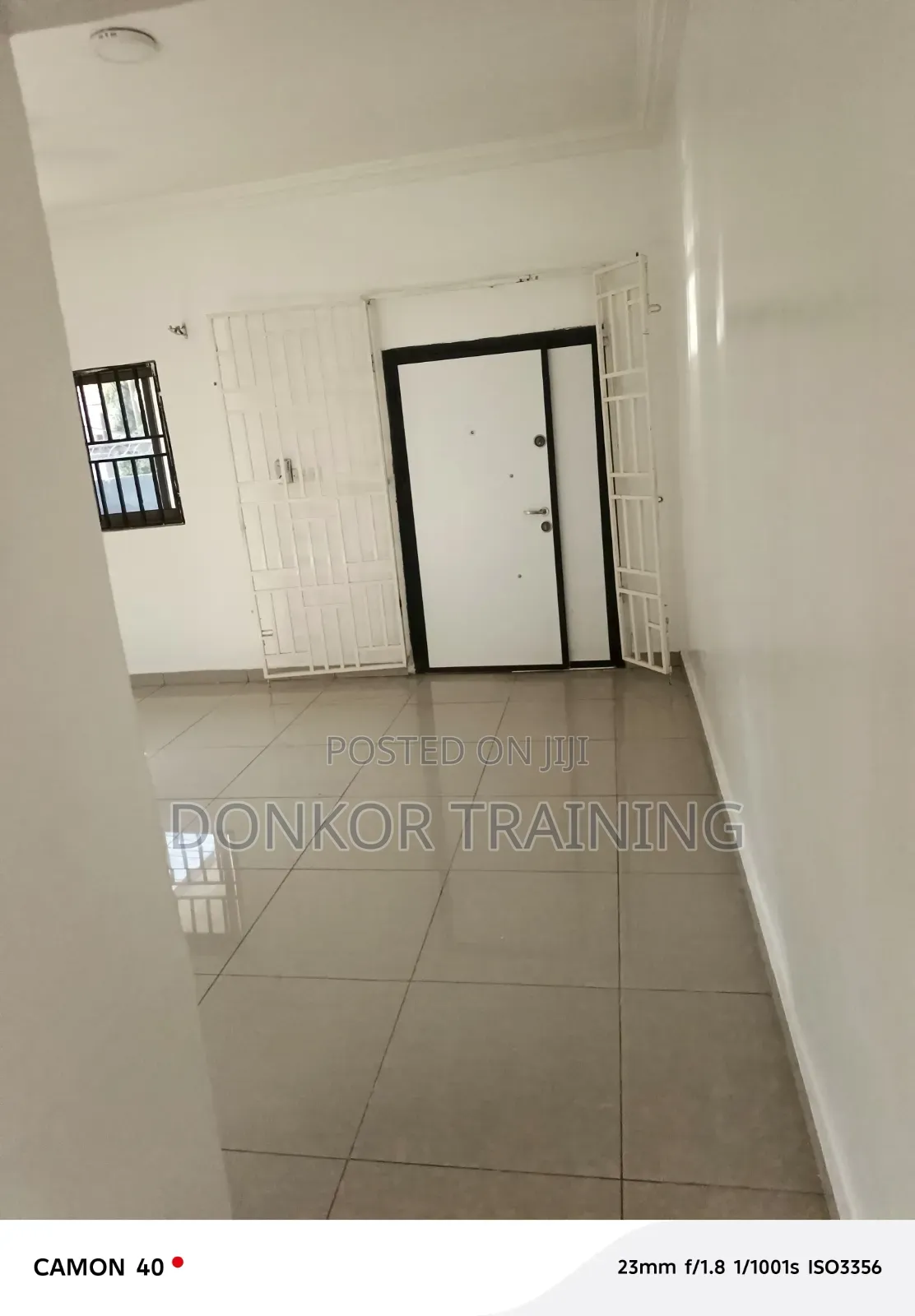 Furnished 3bdrm House in Redrow Estate, School Junction for rent