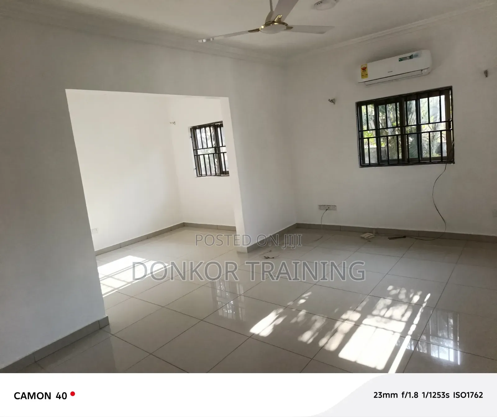 Furnished 3bdrm House in Redrow Estate, School Junction for rent