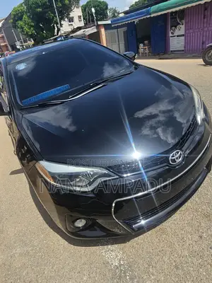 Toyota Corolla S 4dr Sedan (1.8L 4cyl CVT) 2016 Black