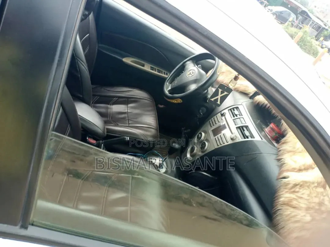 Toyota Yaris 2007 White