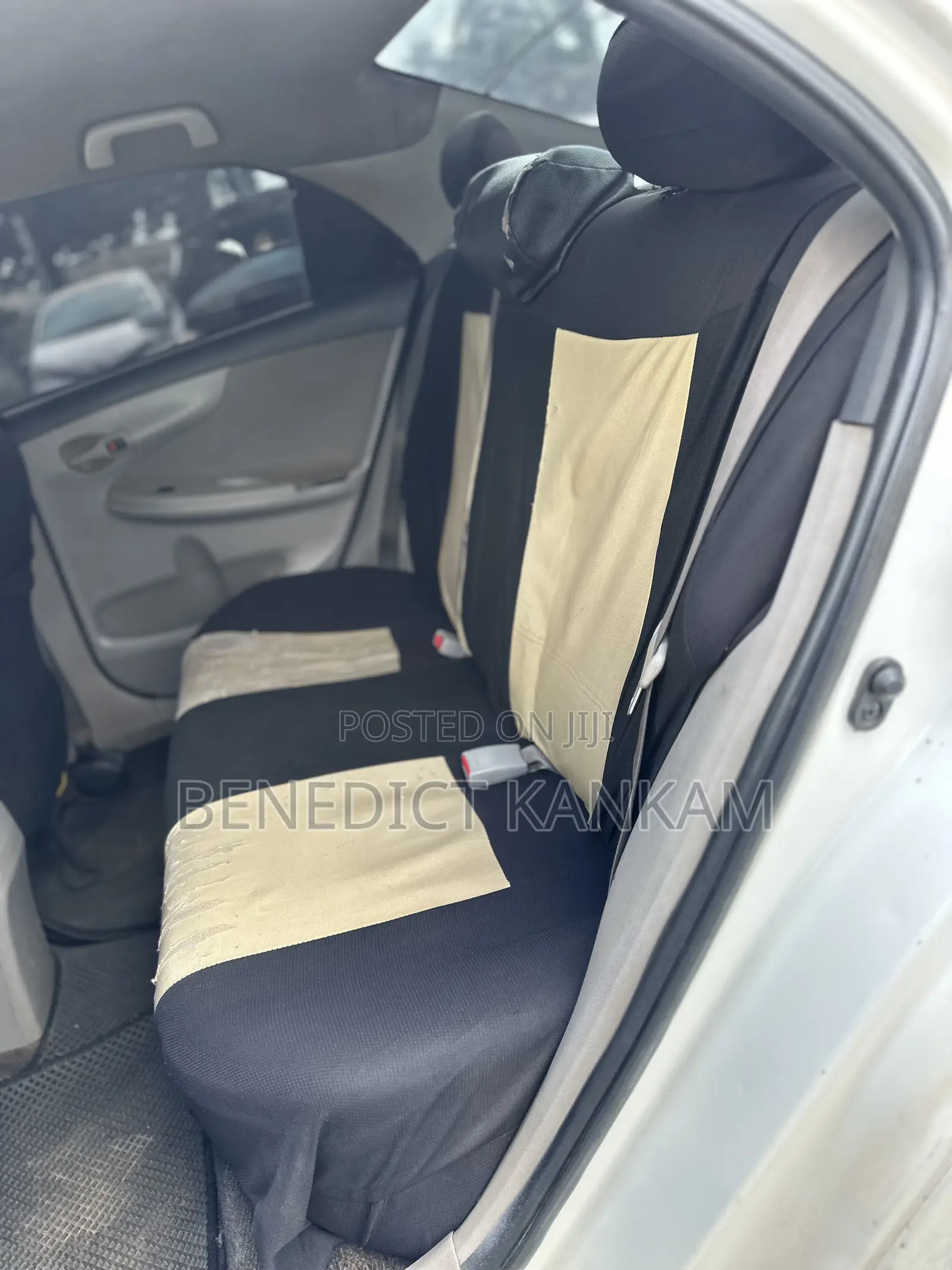 Toyota Corolla LE 4dr Sedan (1.8L 4cyl 4A) 2012 White