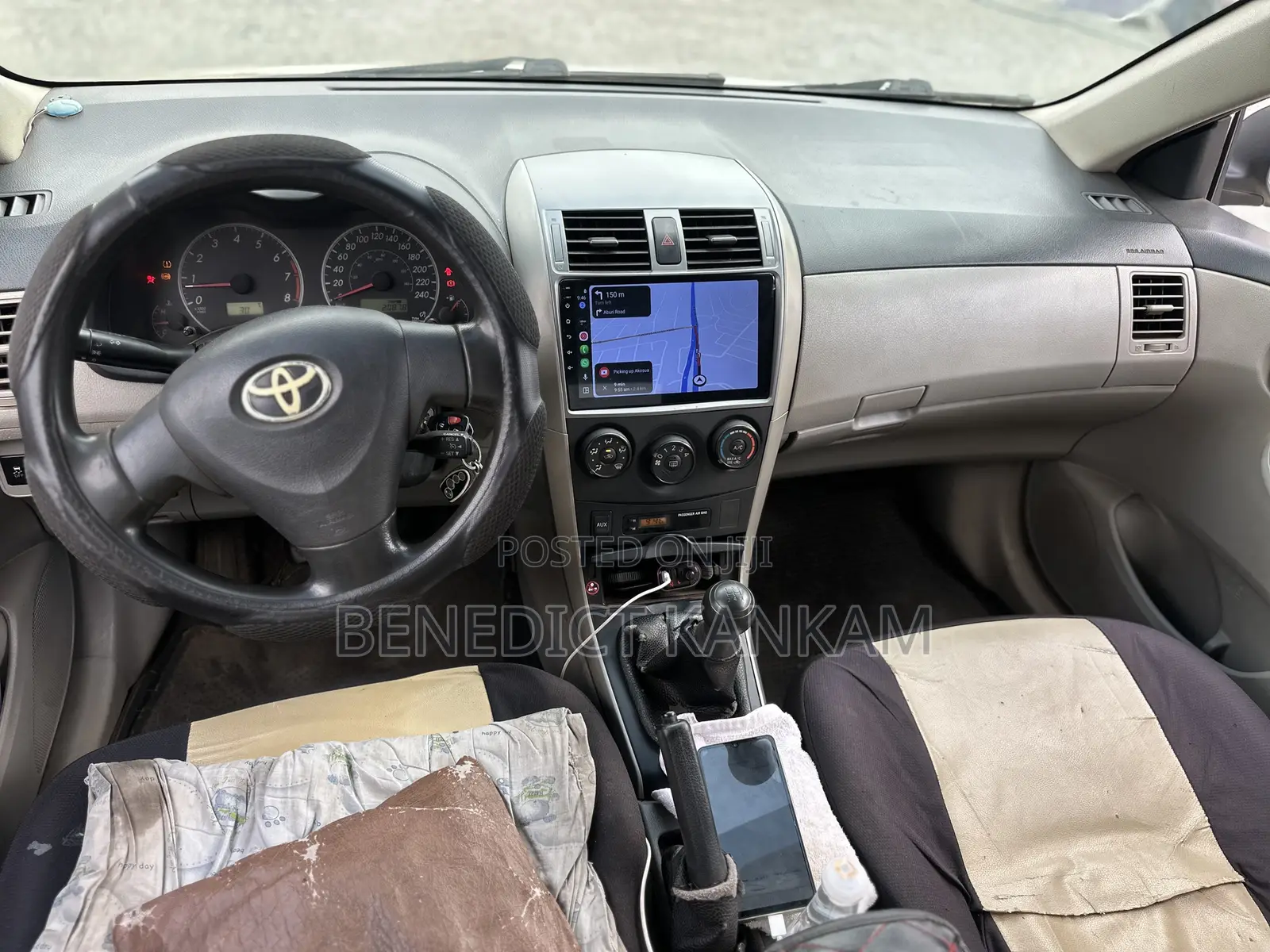 Toyota Corolla LE 4dr Sedan (1.8L 4cyl 4A) 2012 White