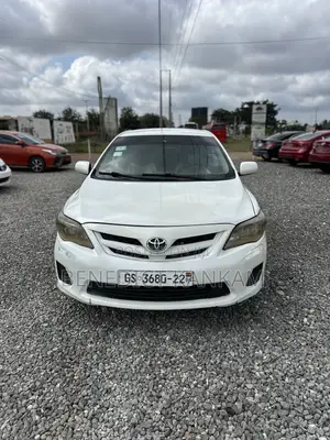 Toyota Corolla LE 4dr Sedan (1.8L 4cyl 4A) 2012 White