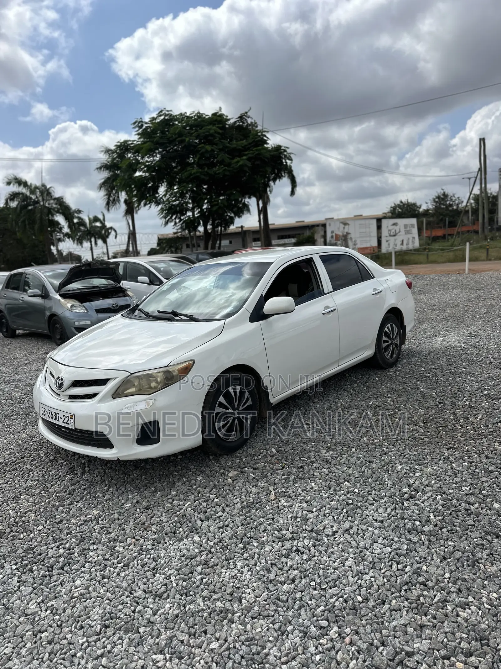 Toyota Corolla LE 4dr Sedan (1.8L 4cyl 4A) 2012 White