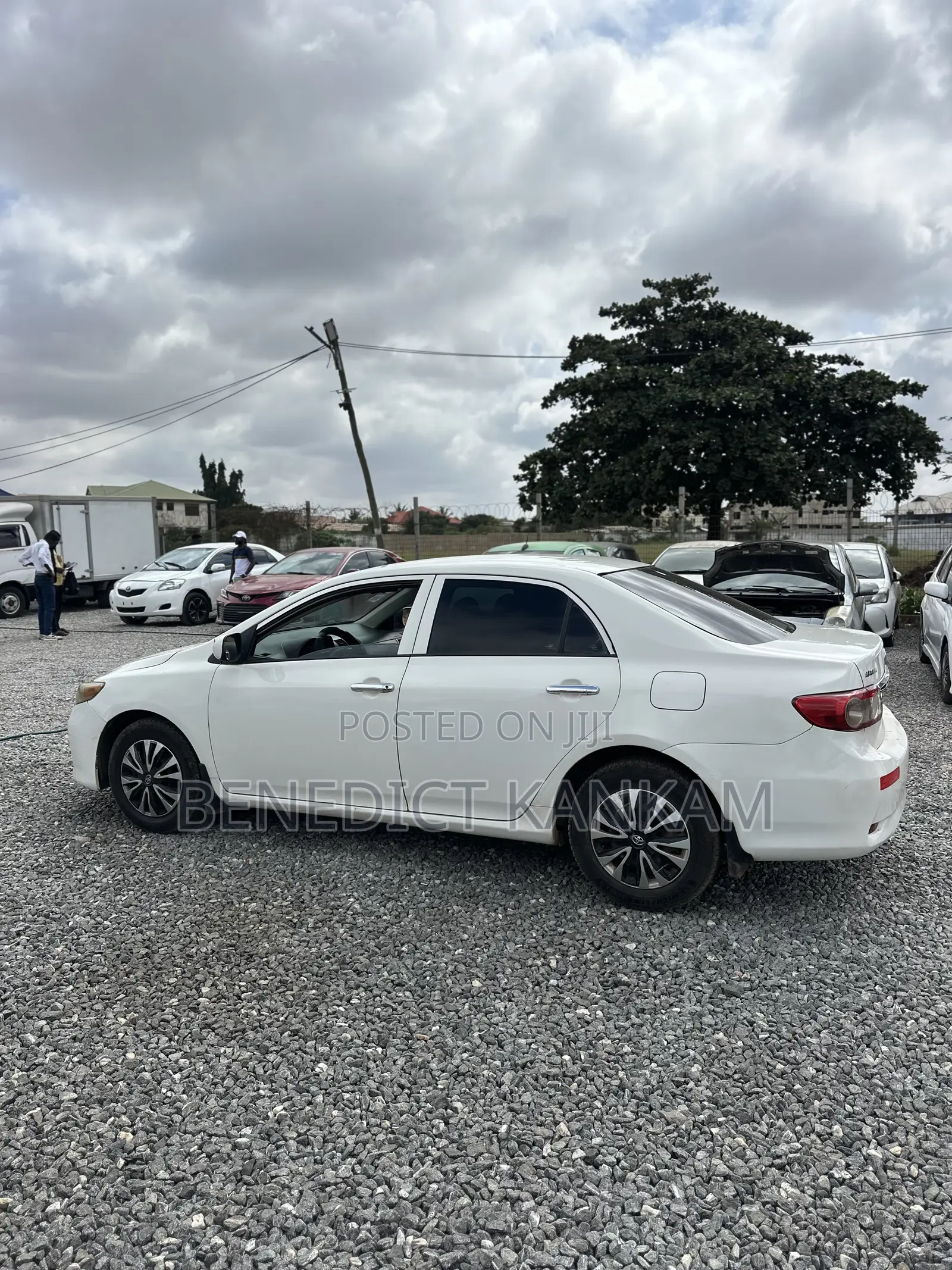 Toyota Corolla LE 4dr Sedan (1.8L 4cyl 4A) 2012 White