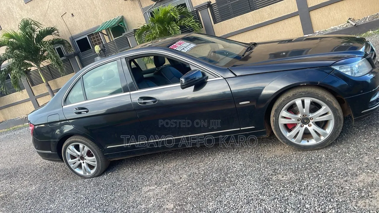 Mercedes-Benz C180 2009 Blue