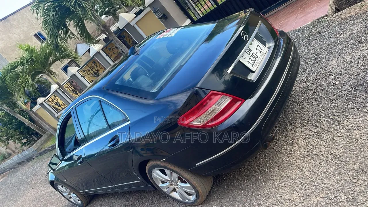 Mercedes-Benz C180 2009 Blue