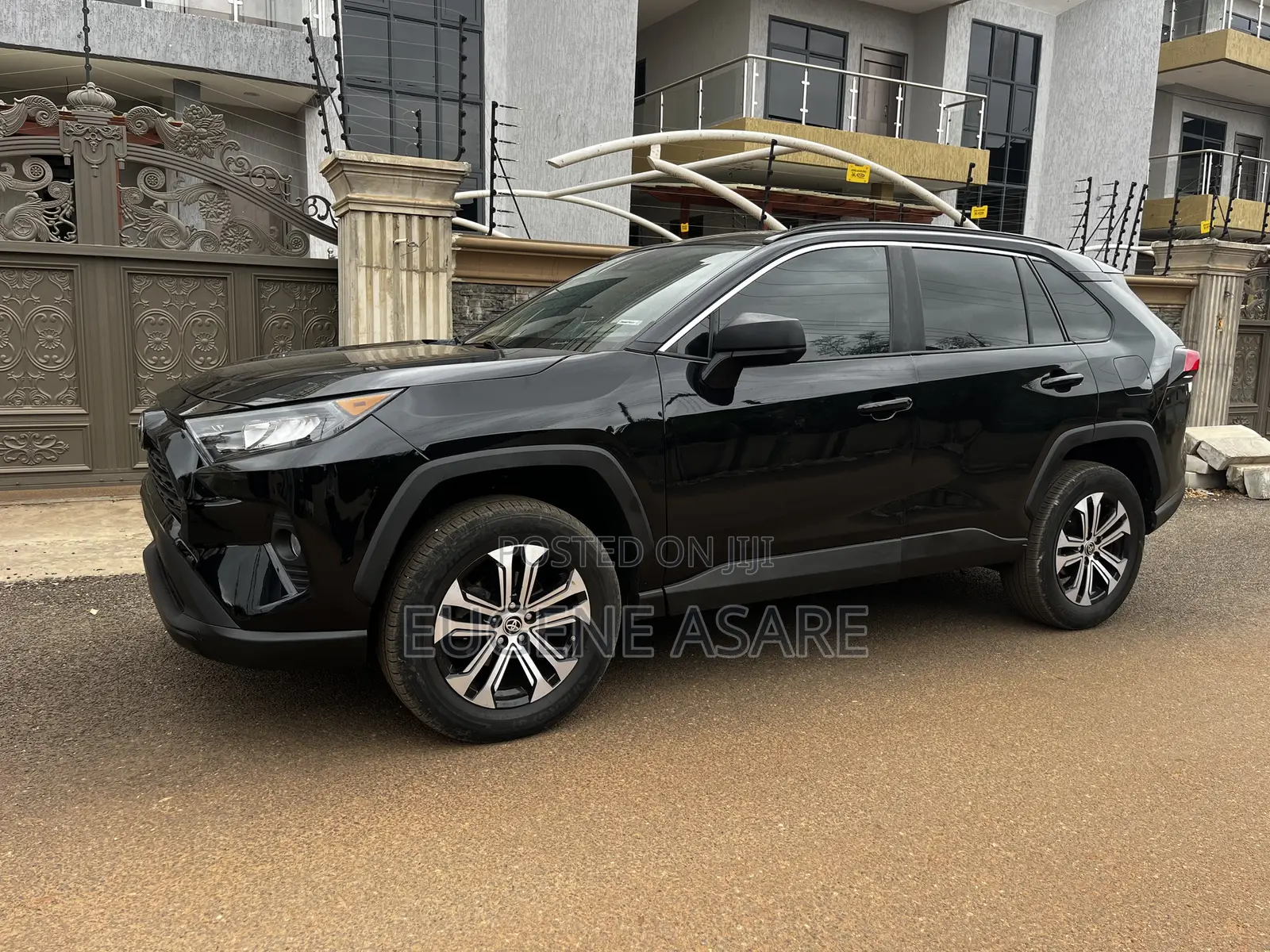 Toyota RAV4 LE 2021 Black