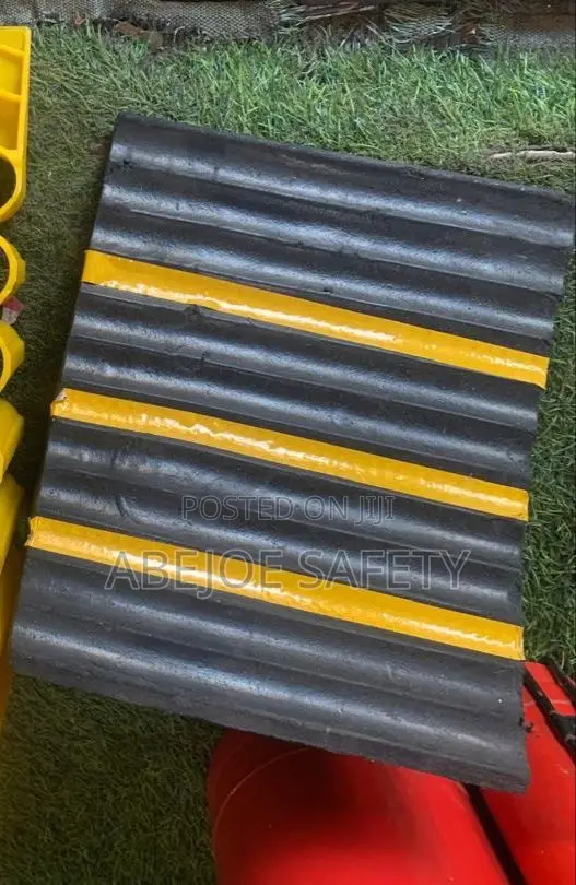 Heavy-Duty Car Wheel Chocks – Vehicle Safety Wheel Stopper