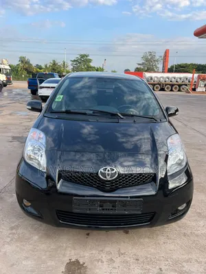 Toyota Vitz 2010 Black