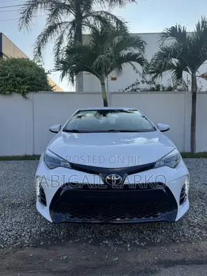 Toyota Corolla SE (1.8L 4cyl 2A) 2019 White