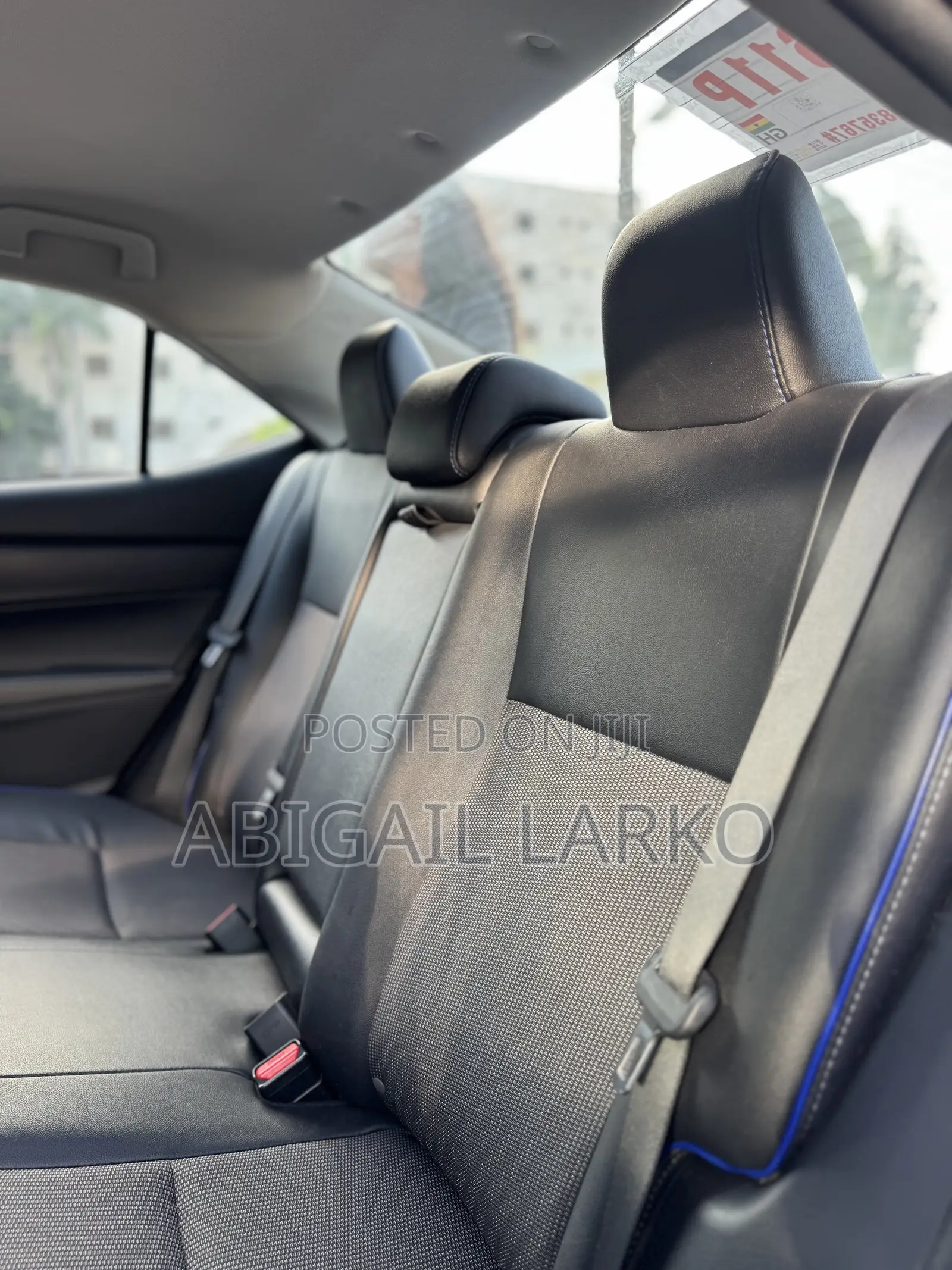 Toyota Corolla SE (1.8L 4cyl 2A) 2019 White