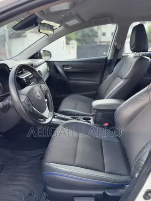 Toyota Corolla SE (1.8L 4cyl 2A) 2019 White