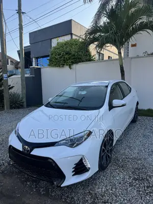 Toyota Corolla SE (1.8L 4cyl 2A) 2019 White