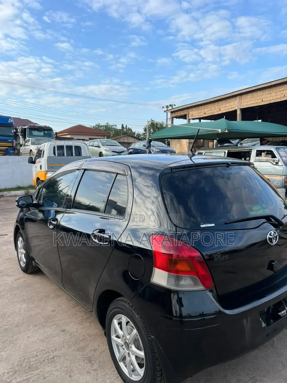 Toyota Vitz 2010 Black