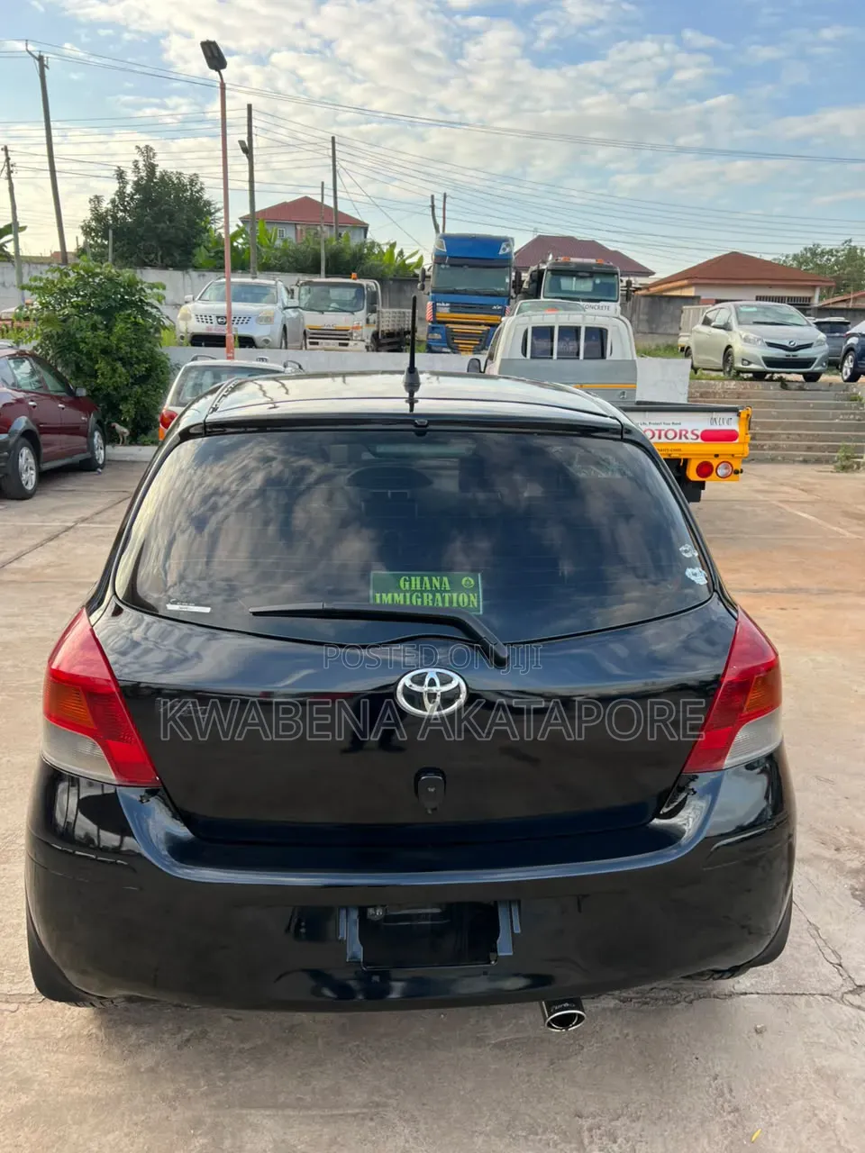 Toyota Vitz 2010 Black