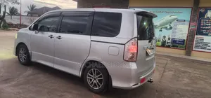 Toyota Voxy V 2WD 8-Seater 2012 Silver