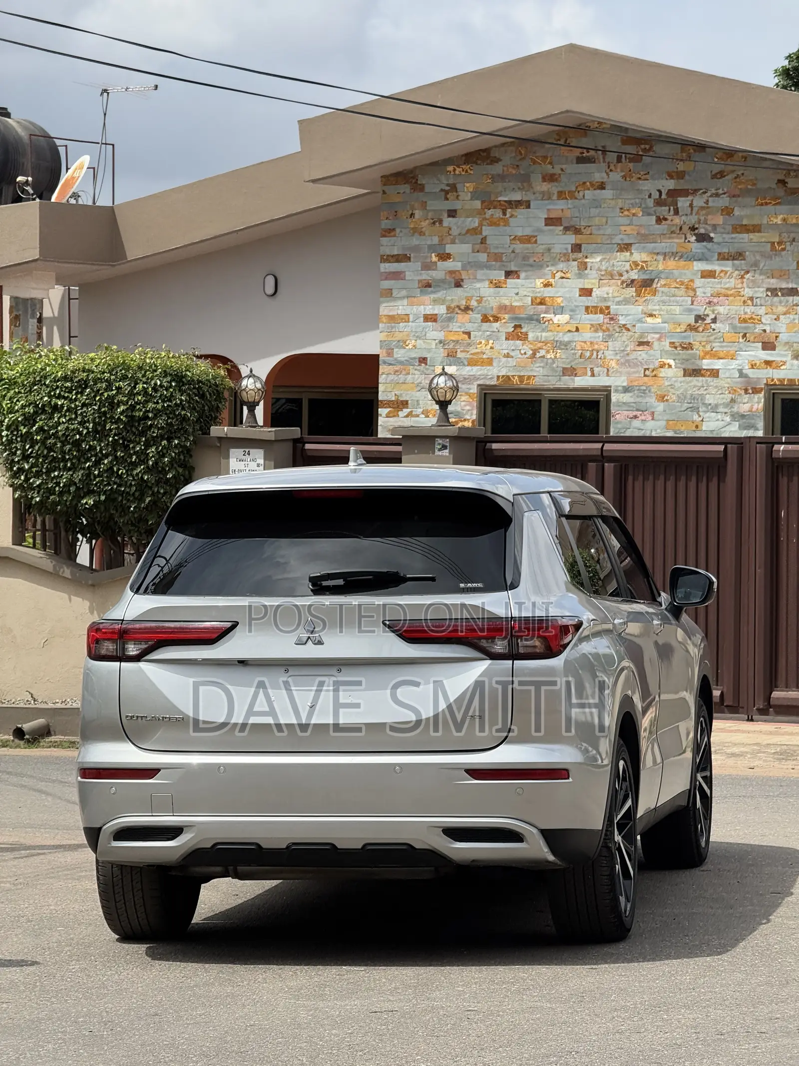 Mitsubishi Outlander SE 2022 Silver