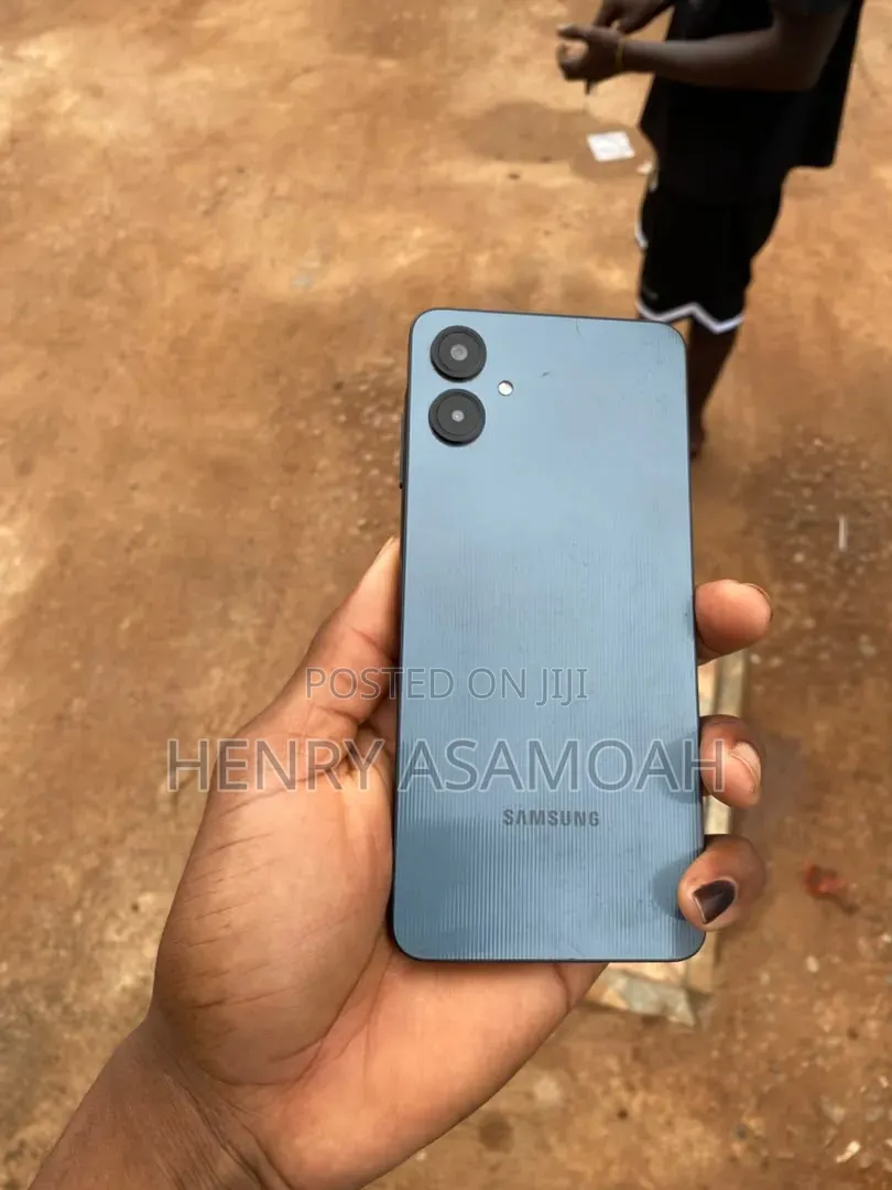 Samsung Galaxy A06 64 GB Gray